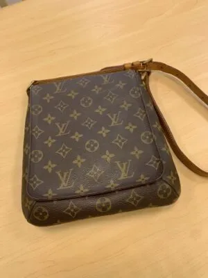 Louis Vuitton　ブランド品　ショルダーバック　中古品　ミュゼットサルサ